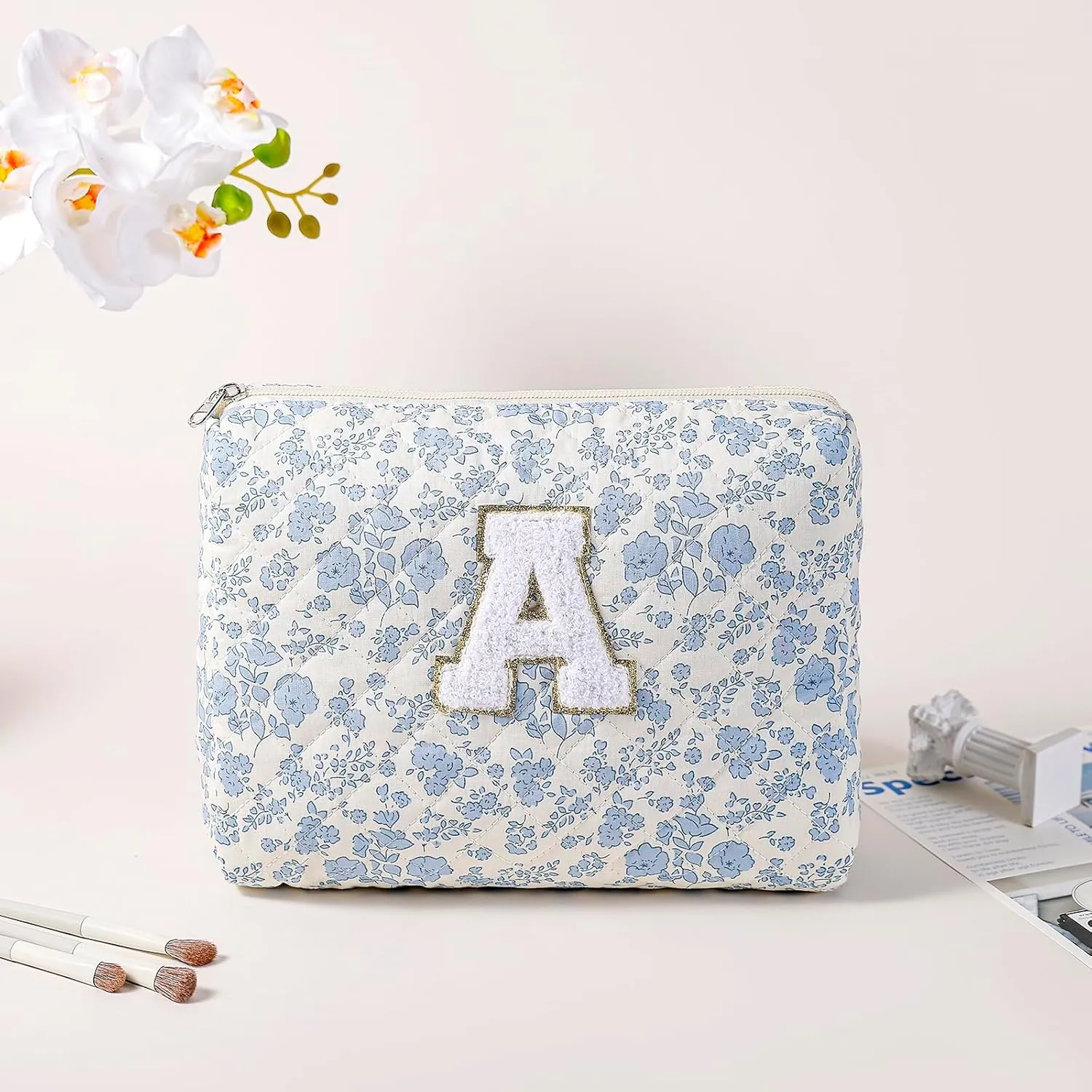 Alphabet Makeup Bag Cosmetic Bag for Women, Christmas Gifts for Age 11-18, Personalized Floral Coquette Travel Bag, Trendy Stuff Zipper Make Up Pouch Organizer Bag (Blue Floral A)