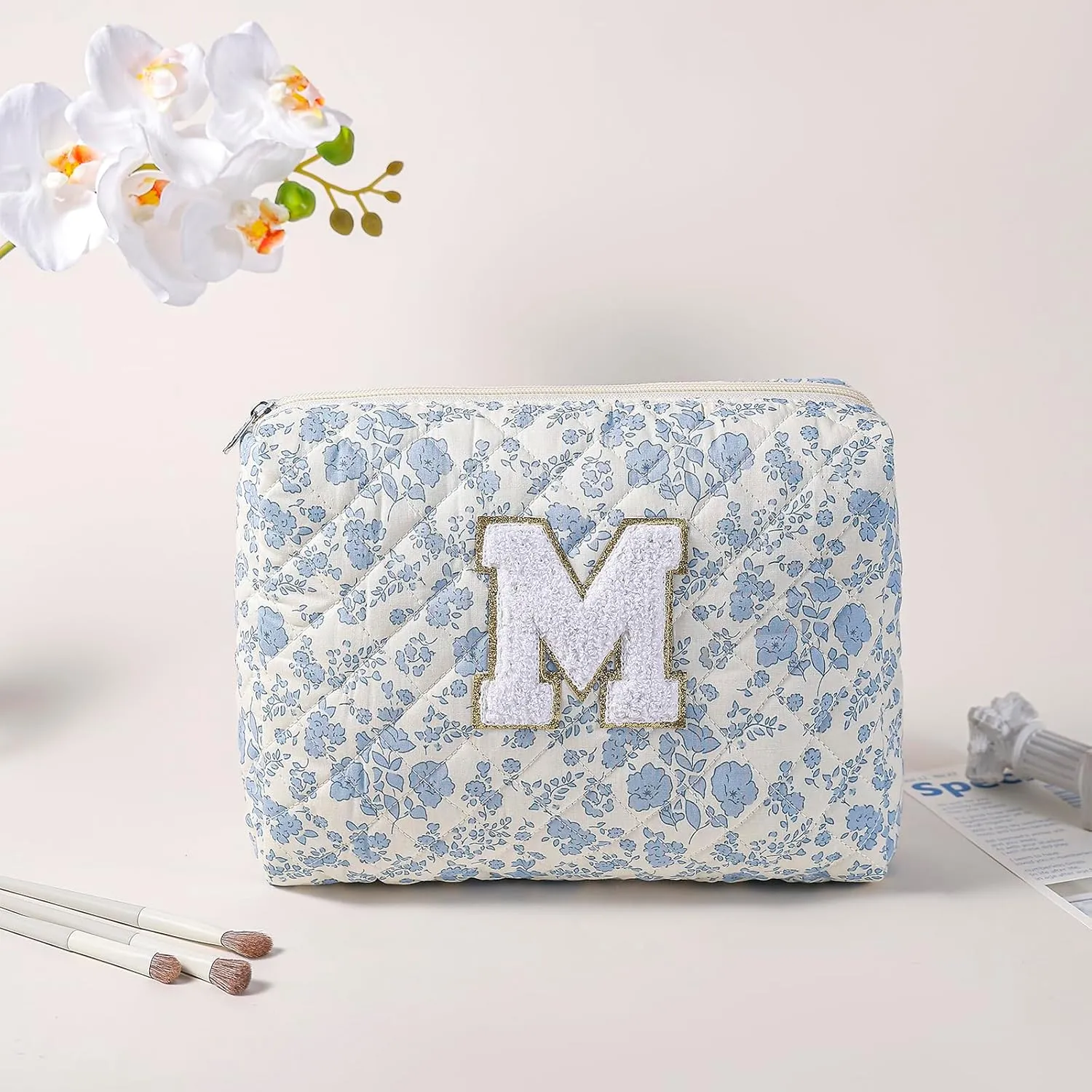 Alphabet Makeup Bag Cosmetic Bag for Women, Christmas Gifts for Age 11-18, Personalized Floral Coquette Travel Bag, Trendy Stuff Zipper Make Up Pouch Organizer Bag (Blue Floral M)