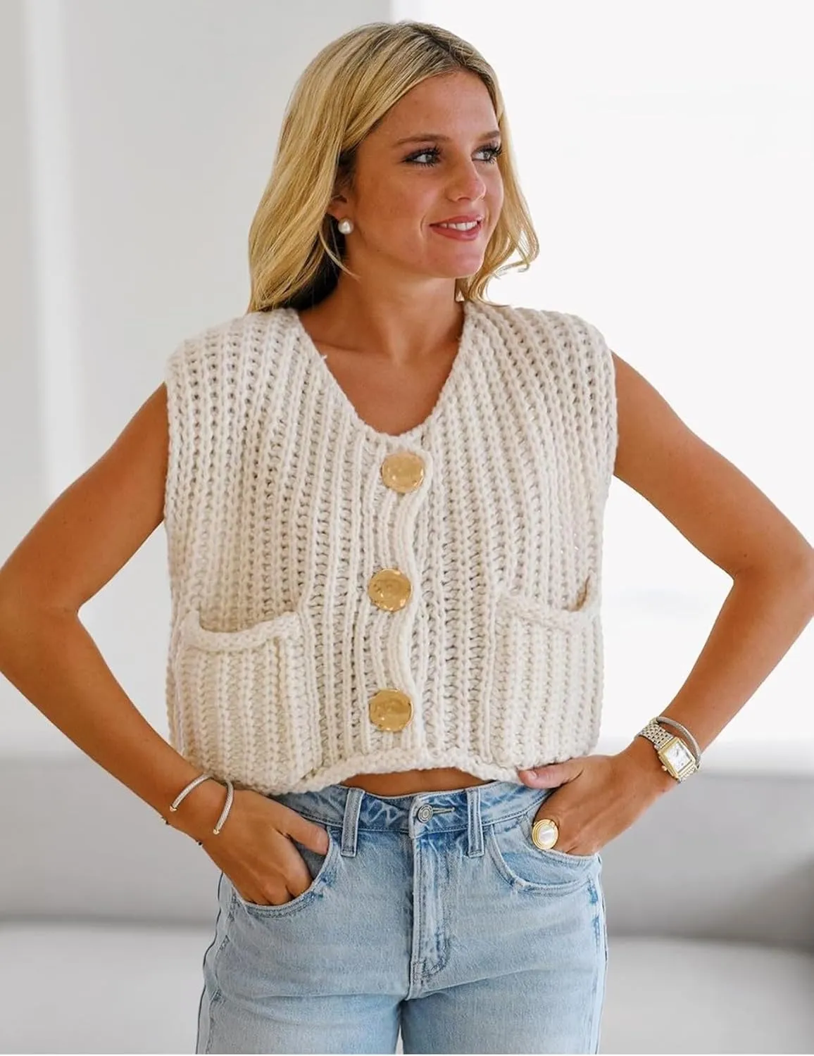 Arssm Women Button Down Sweater Vest Sleeveless Crop Knit Cardigan Cropped Knitted Sweater Vest with Pockets