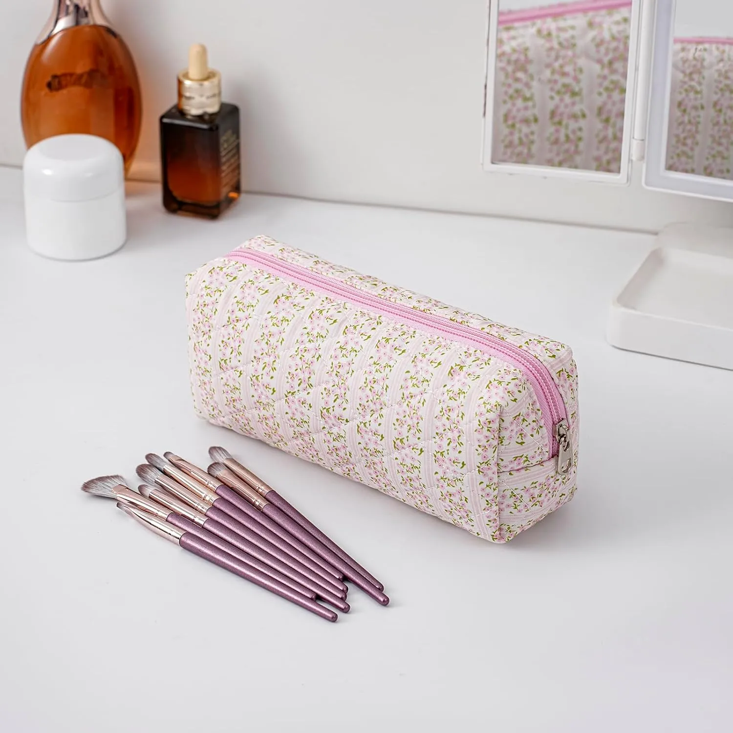 Cute Floral Makeup Brush Bag Small Cotton Quilted Cosmetic Bag for Women Travel Toiletry Zipper Make Up Pouch (Pink Floral)
