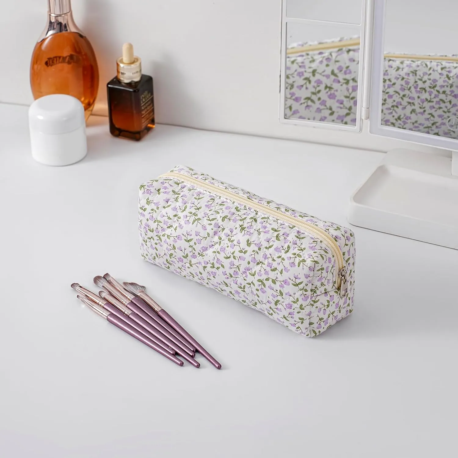 Cute Floral Makeup Brush Bag Small Cotton Quilted Cosmetic Bag for Women Travel Toiletry Zipper Make Up Pouch (Purple Floral)