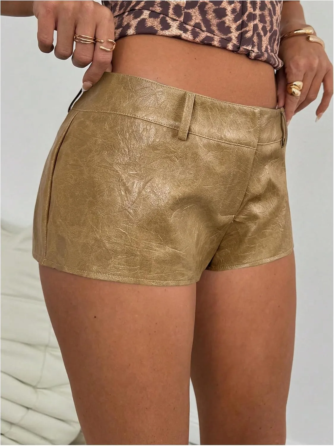 SOLY HUX Women's PU Leather Shorts Retro Straight Leg Party Music Festival Mini Shorts