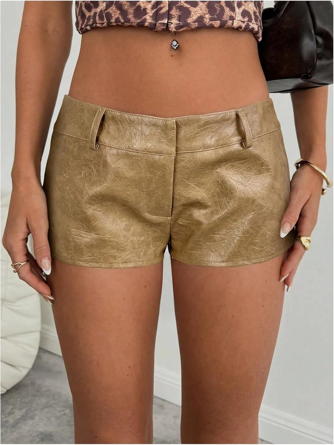 SOLY HUX Women's PU Leather Shorts Retro Straight Leg Party Music Festival Mini Shorts