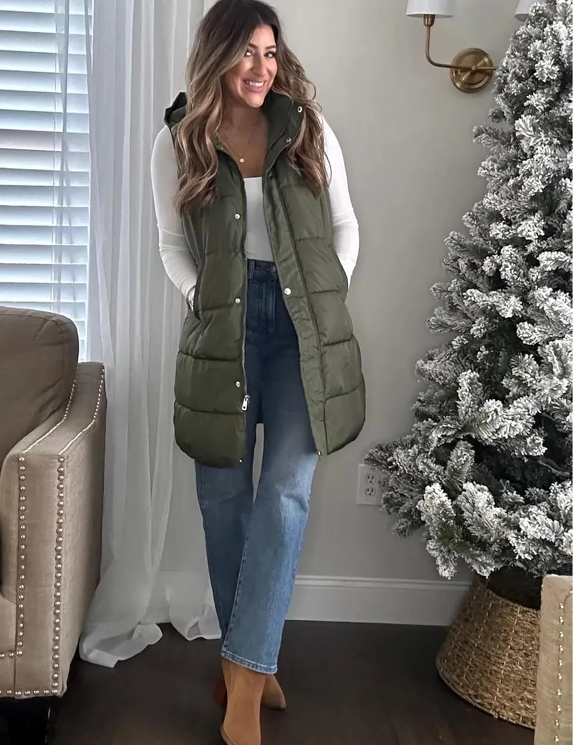 Tanming Women's Long Puffer Vest Casual Sleeveless Puffy Jacket with Removable Hood