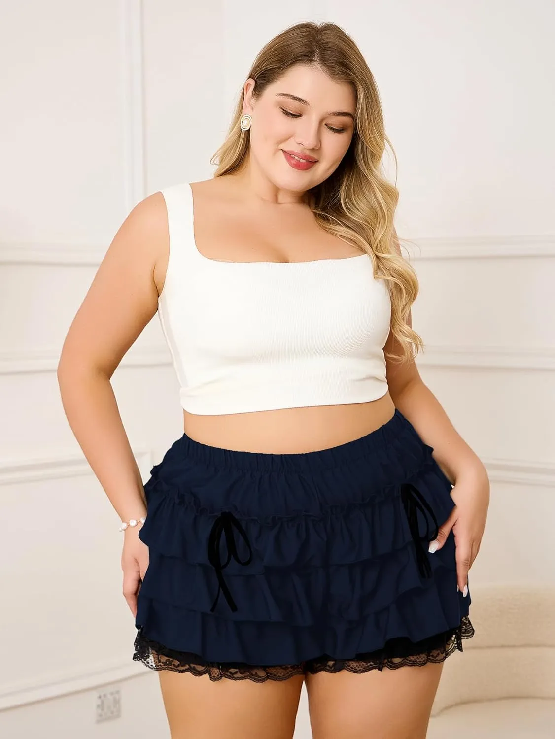 Verdusa Women's Plus Size Coquette Ruffle Shorts Bow Front Lace Trim Bloomer Shorts