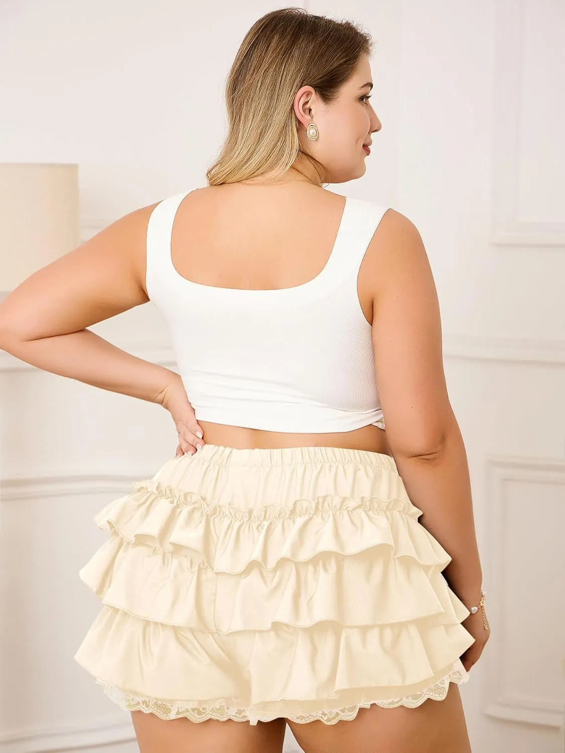 Verdusa Women's Plus Size Coquette Ruffle Shorts Bow Front Lace Trim Bloomer Shorts