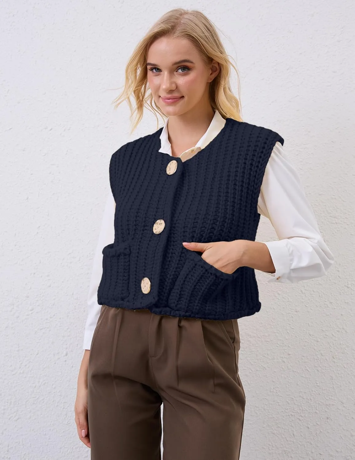 Women Crochet Knit Sweater Vest Button Up Cropped Casual Sleeveless Vest Fashion Vintage Cardigan with Pocket
