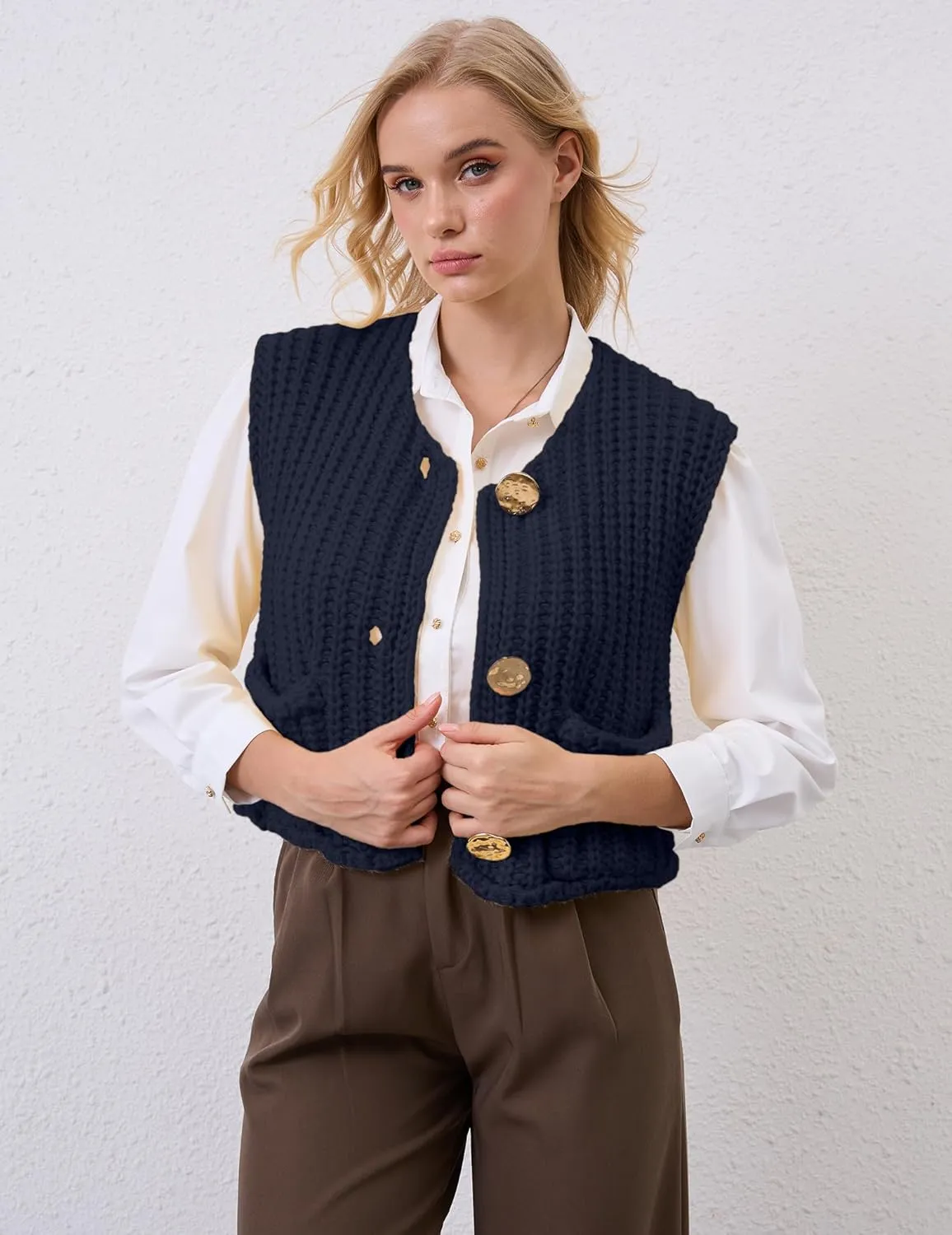 Women Crochet Knit Sweater Vest Button Up Cropped Casual Sleeveless Vest Fashion Vintage Cardigan with Pocket