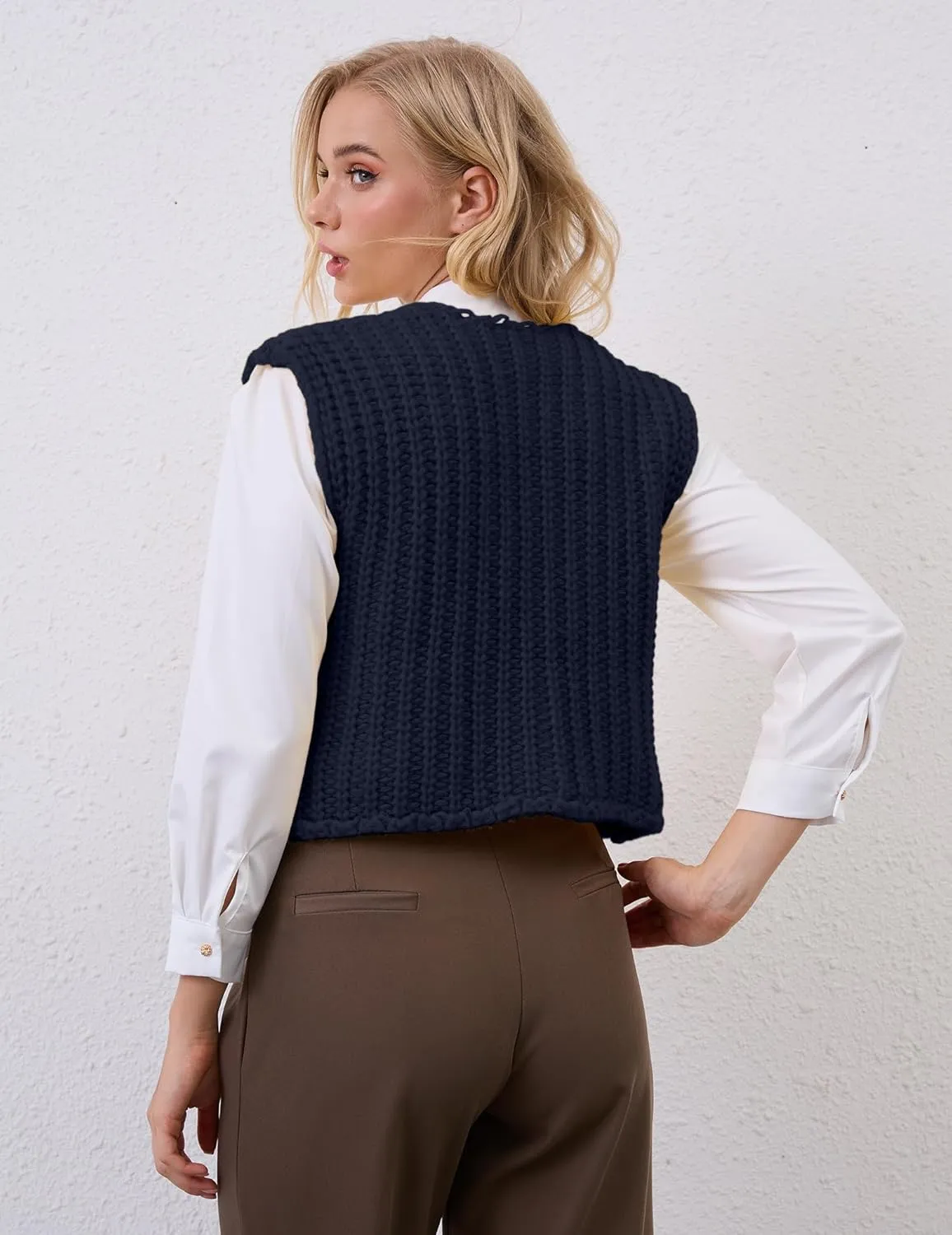 Women Crochet Knit Sweater Vest Button Up Cropped Casual Sleeveless Vest Fashion Vintage Cardigan with Pocket