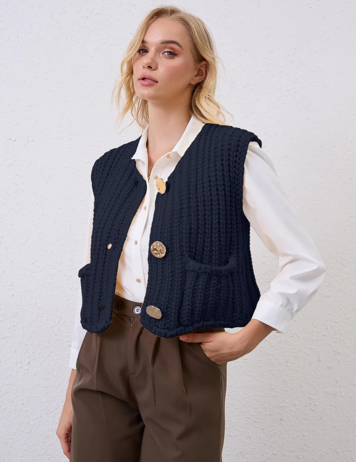 Women Crochet Knit Sweater Vest Button Up Cropped Casual Sleeveless Vest Fashion Vintage Cardigan with Pocket