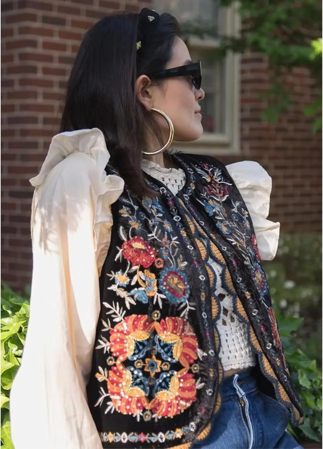 Women's Floral Embroidered Vest Boho Vintage Sleeveless Open Front Crop Cardigan Waistcoat