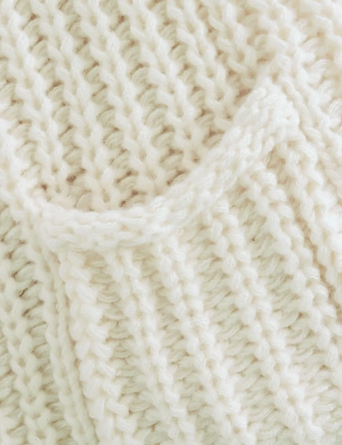 Women's Sleeveless Chunky Knit Top Casual Cropped Button Down Sweater Vest Open Front Cardigan with Pockets